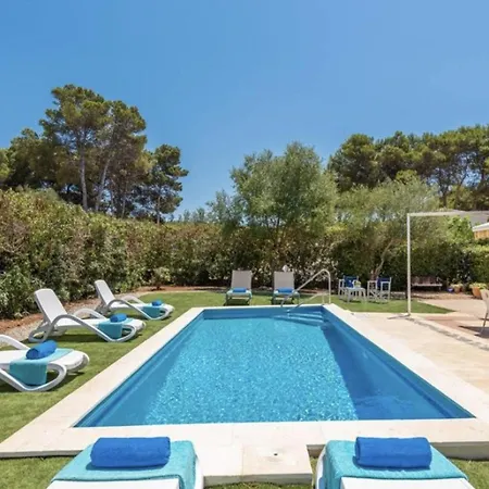 Chalet Menorca Rustic Sunny Retreat By The Sea *